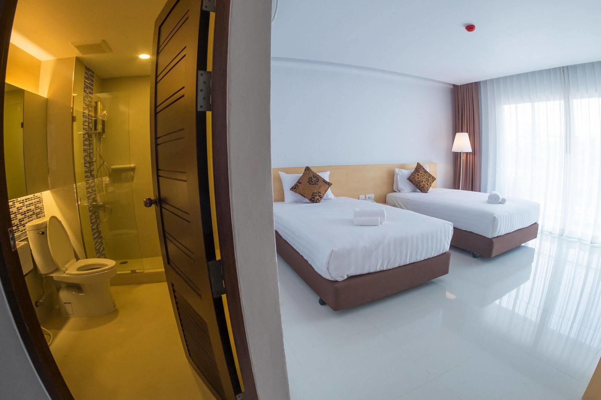 Chaisaeng Villa Sing Buri Bagian luar foto